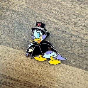 Disney Duck Character Pin - Black and Purple